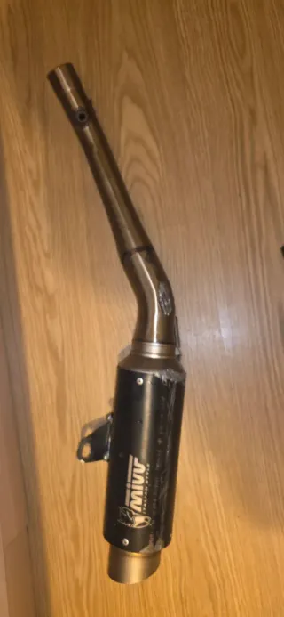 Línea escape Homologada MIVV GP2