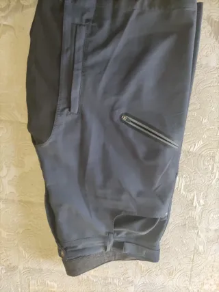 Pantalón Corto Montaña Hombre talla 2xL