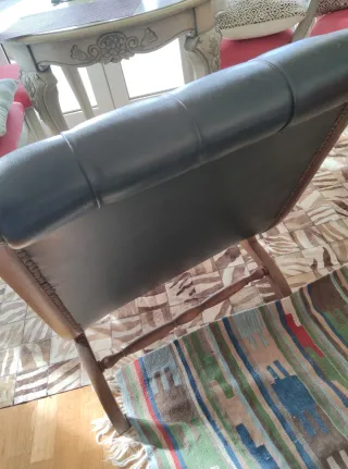 Sillón Chester Piel Negro y Madera