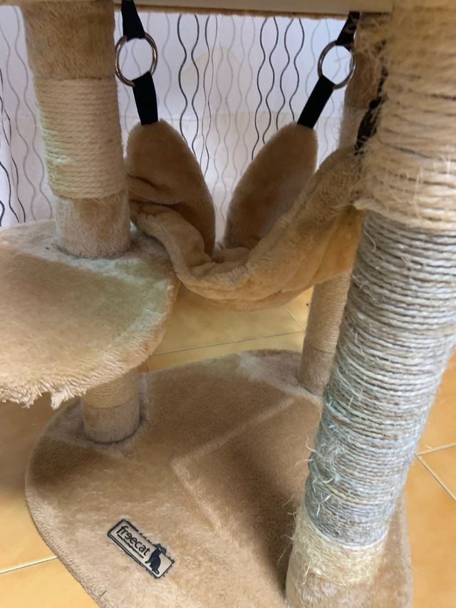 Torre rascador para gatos
