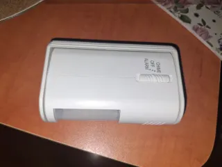 Detector de movimiento blanco