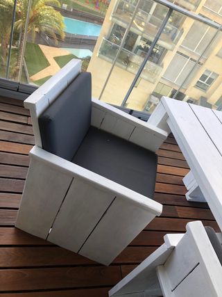 Mesa y sillones madera maciza exterior