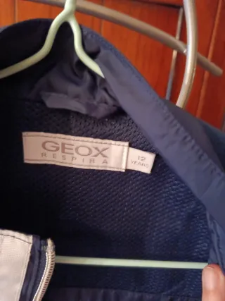 Cazadora Geox niña azul con detalles