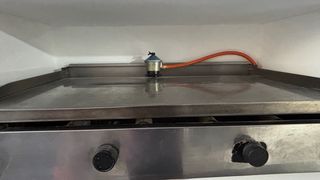 Plancha de acero a gas