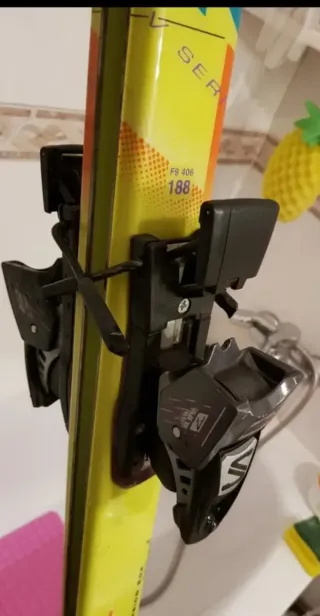 Esquís Rossignol V4k