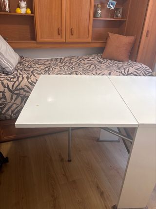 Mesa plegable blanca