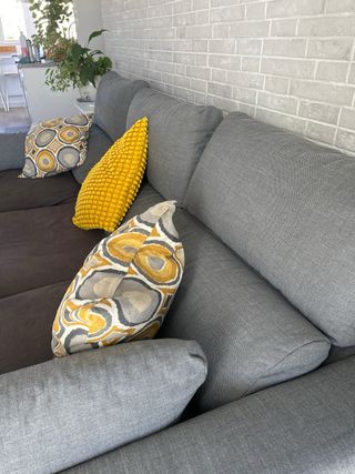 Sofá cama Ikea con chaislongue y almacenaje