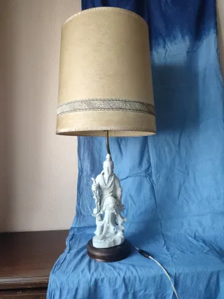 Figura Pescador Chino Porcelana