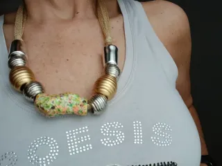 Collar Cuentas Doradas y Plateadas