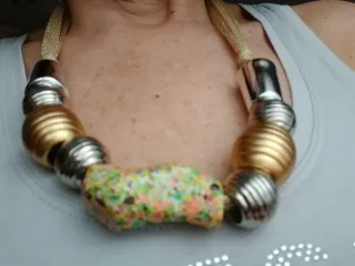 Collar Cuentas Doradas y Plateadas