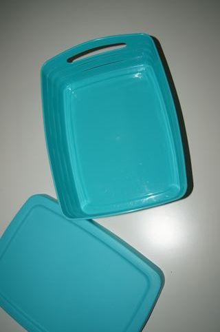 Caixa de arrumação azul em plástico