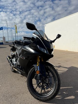 Yamaha R125 2021 Negra