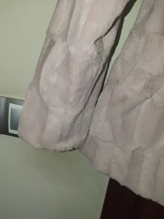 Abrigo pelo rosa talla M