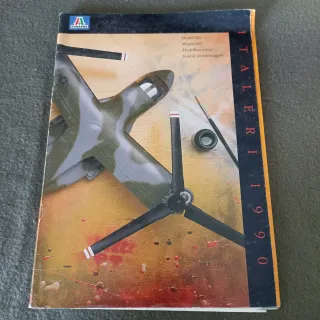 Catalogo Italeri 1990 modellismo