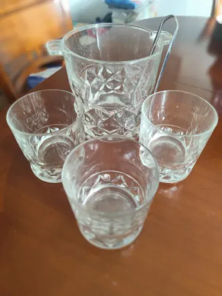 Cubitera de cristal y metal + tres vasos