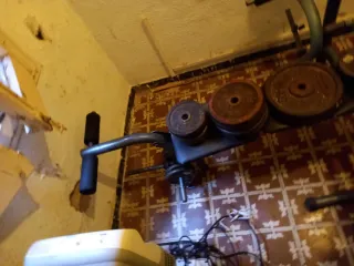 Banco de Gimnasio con Pesas