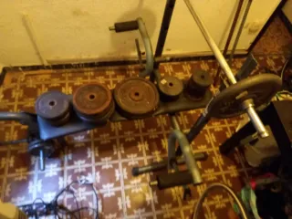 Banco de Gimnasio con Pesas