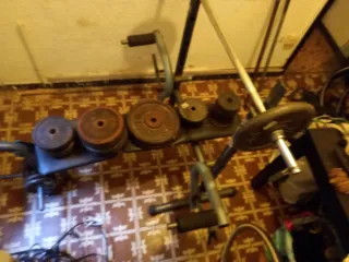 Banco de Gimnasio con Pesas