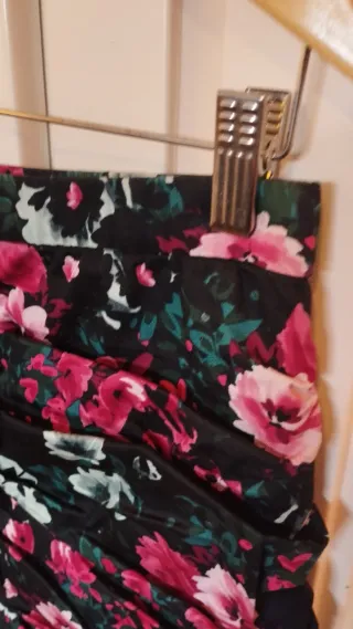 Falda Stradivarius flores