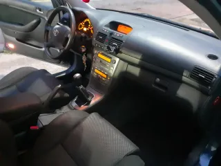 Toyota Avensis 2003