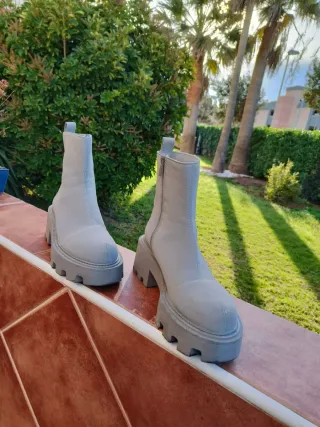 Botas Zara Talla 39 Gris