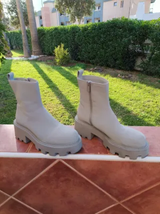 Botas Zara Talla 39 Gris