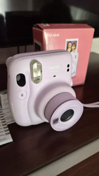 Cámara Fujifilm Instax Mini 11 Morado