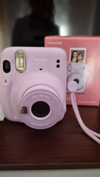 Cámara Fujifilm Instax Mini 11 Morado
