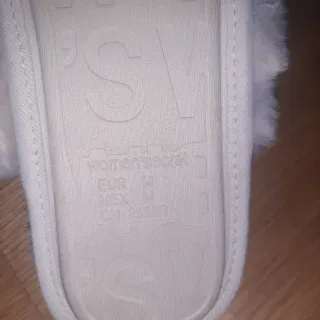 Zapatillas casa pelo sintético beige women'secret