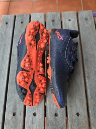 Botas de fútbol niño Kipsta talla 31