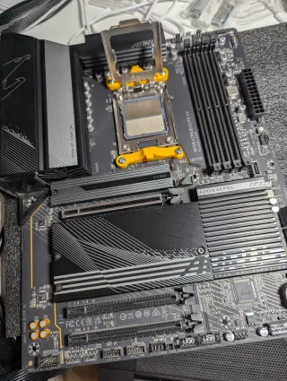 Placa Base Gigabyte B650 AORUS Elite AX