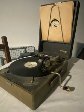 Gramófono Thorens Antiguo