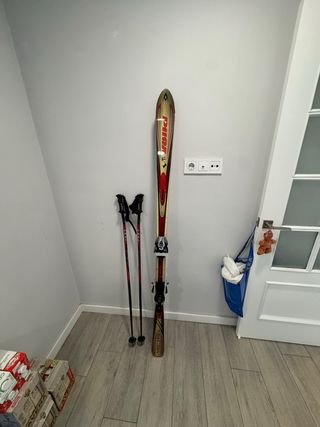 Esquís Volkl Vectris con bastones Leki