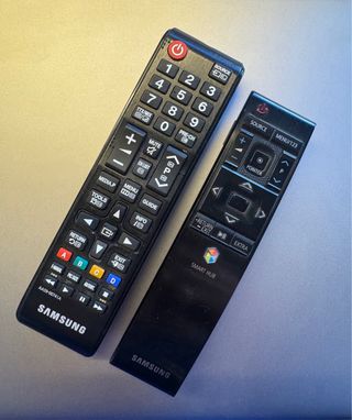 Smart TV Samsung Curva 55’ UHD.