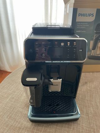 Cafetera Philips Serie 4400