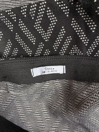 Minifalda elástica con estampado geométrico