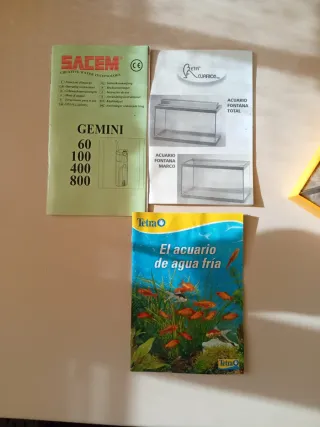 Acuario peces con filtro