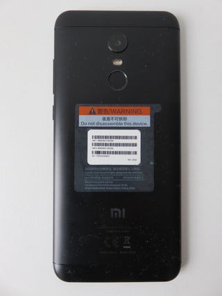 Xiaomi Redmi 5 Plus + copertina