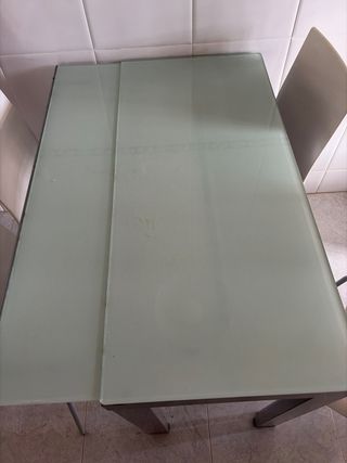 Mesa y 4 sillas cocina cristal