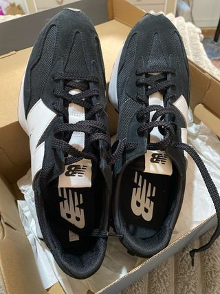 Zapatillas New Balance Negras y Blancas talla 45.5