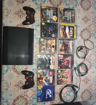 Console PlayStation 3 Nera + 8 Giochi
