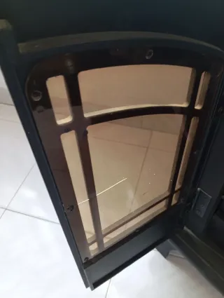 Estufa eléctrica imitación chimenea negra