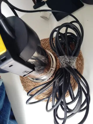 Bomba Sumergible Stanley 700W Agua Limpia