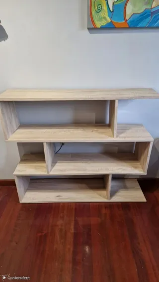 Estantería de madera color roble