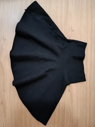 Falda elástica ajustada negra