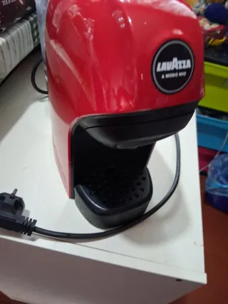 Macchina Caffè Lavazza A Modo Mio Rossa