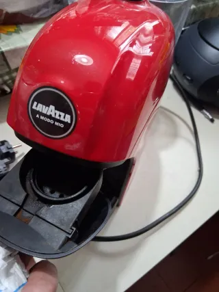 Macchina Caffè Lavazza A Modo Mio Rossa