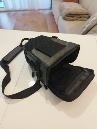 Cámara Canon EOS R50 + Micrófono + Trípode