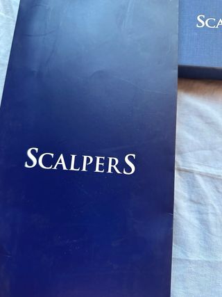 Corbata Scalpers Azul Calaveras con Caja