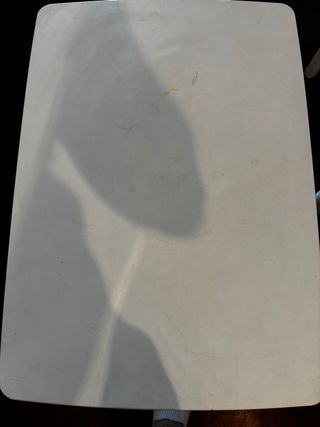 Mesa y 2 sillas infantiles blancas